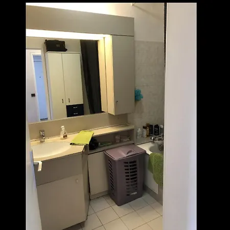 2 Proche Du Metro Convention Apartment Paris